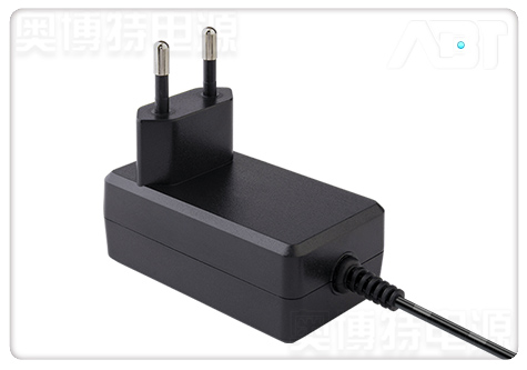 欧规15V0.8A电源适配器