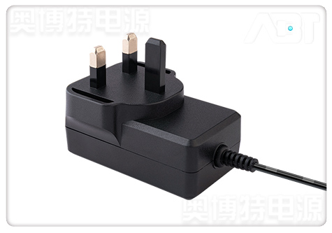 英规15V0.8A电源适配器